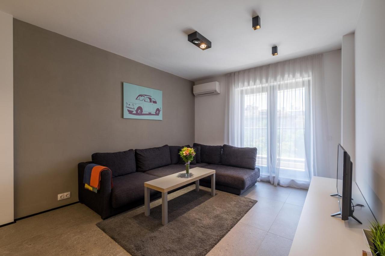 City Apartments - Mall Of Sofia & Metro Station Eksteriør bilde
